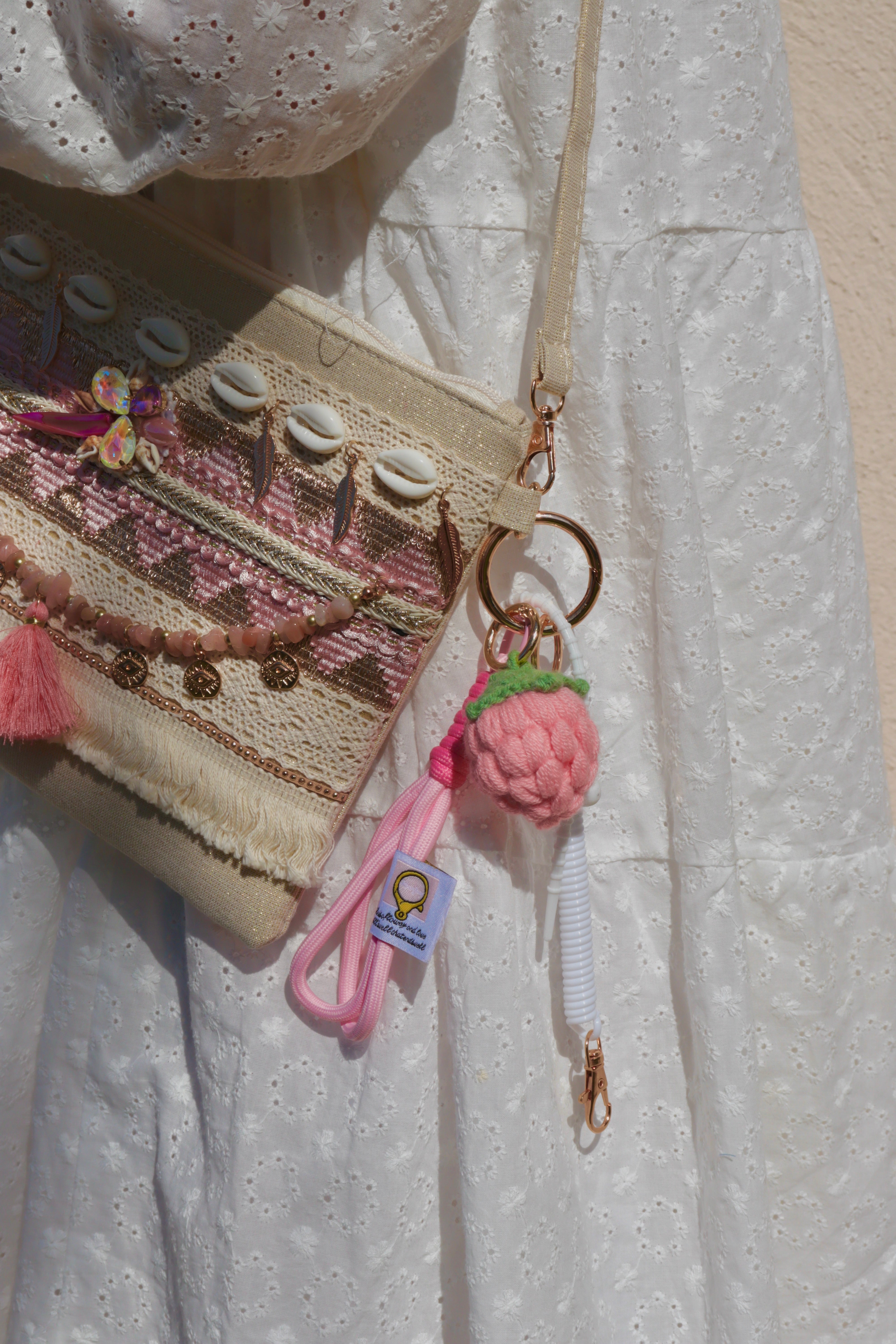 Grigri fraise crochet