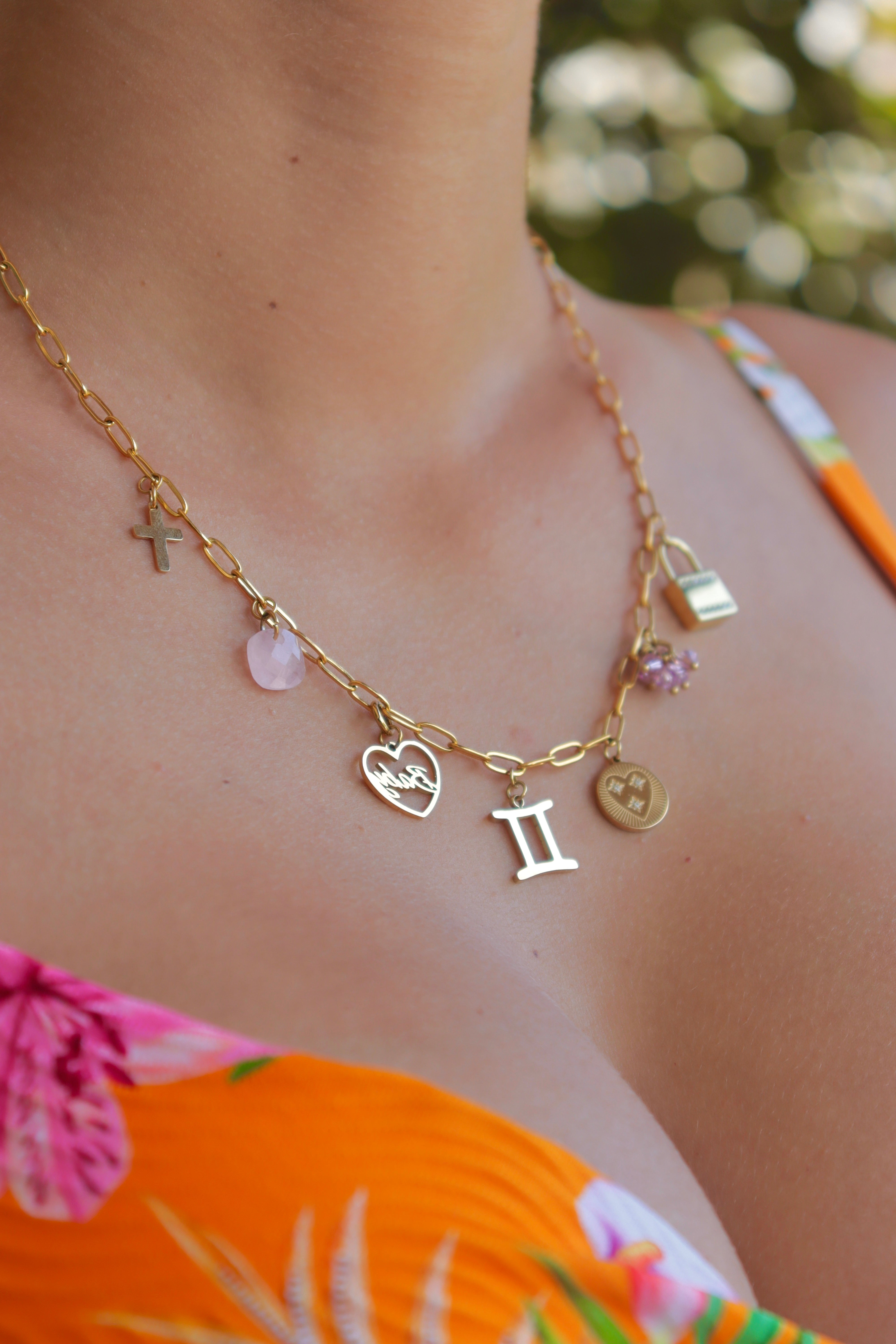 Collier B charms astro gold