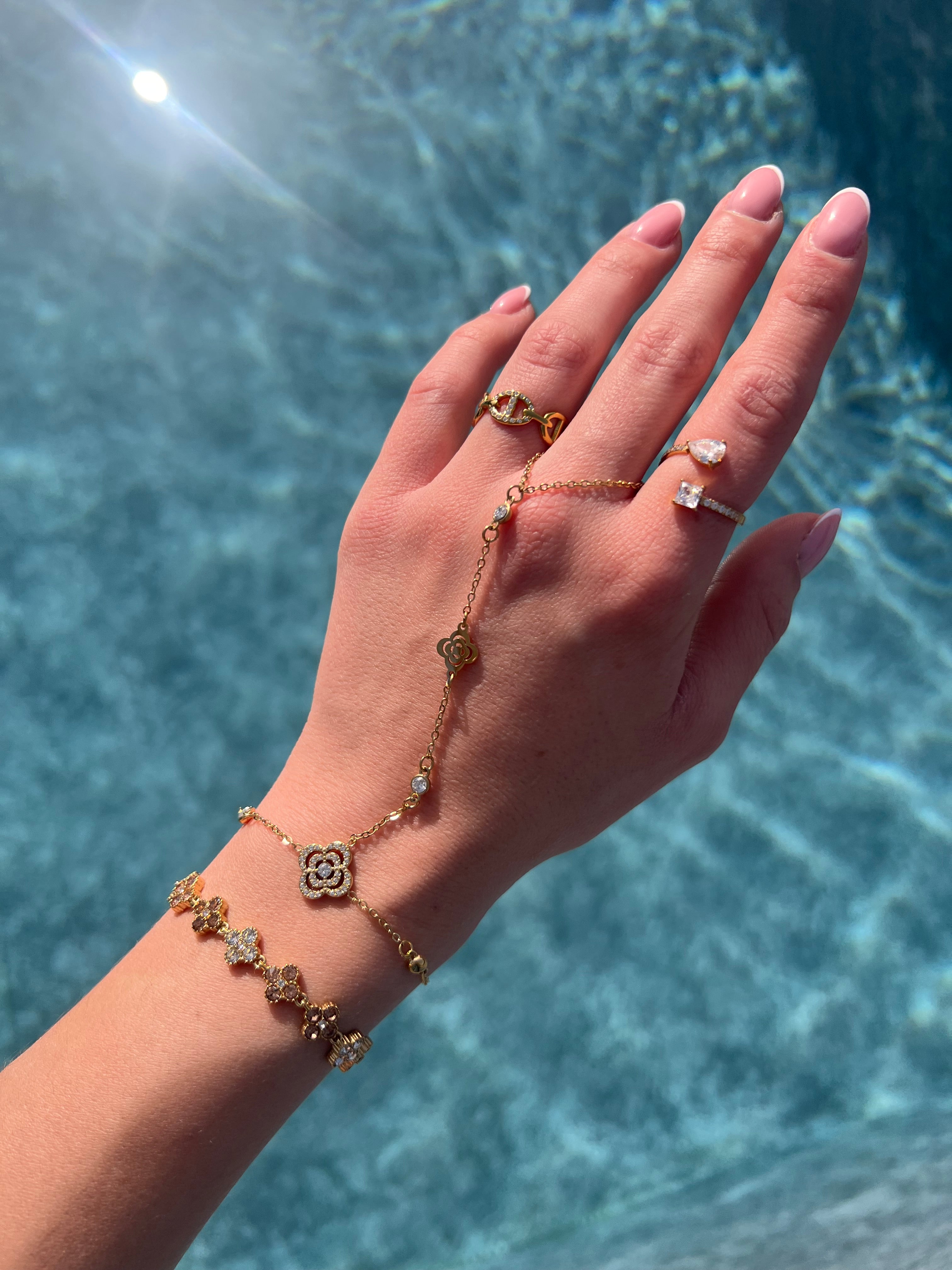 Chaine de main - Rosalia