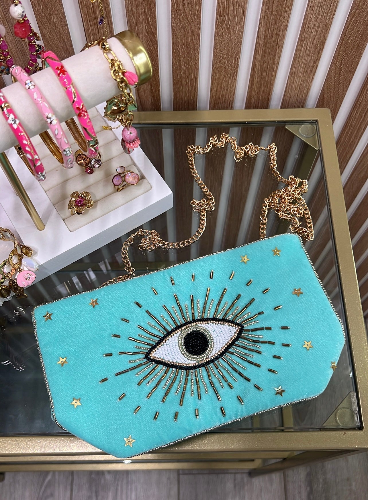 pochette velours oeil bleu